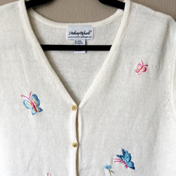 Vintage floral garden embroidered and beaded sweater vest - Picture 3 of 9